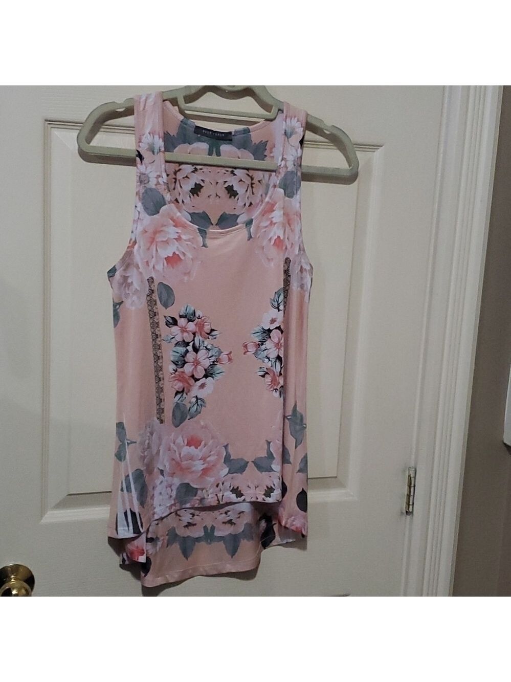 Suzy shier  Peach Floral Tank Top size xl